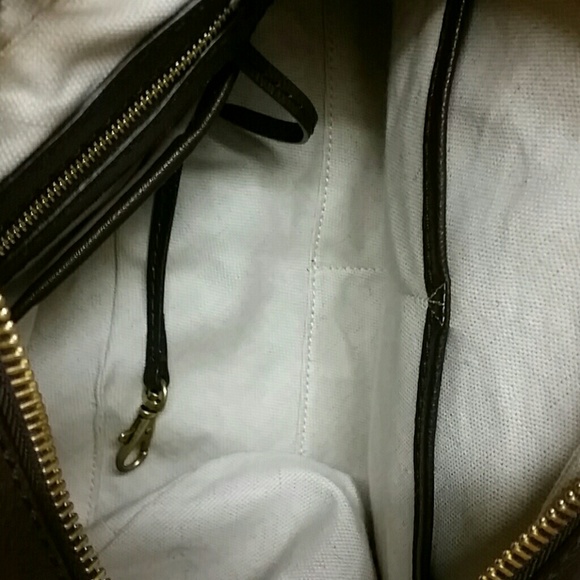 SALE!!!!!!Michael Kors signature satchel - Picture 6 of 8